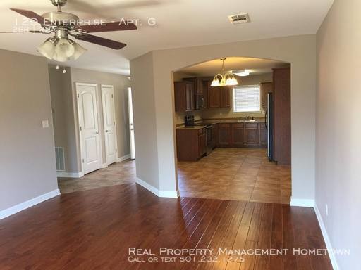 Building Photo - Hamilton Hills Apartment