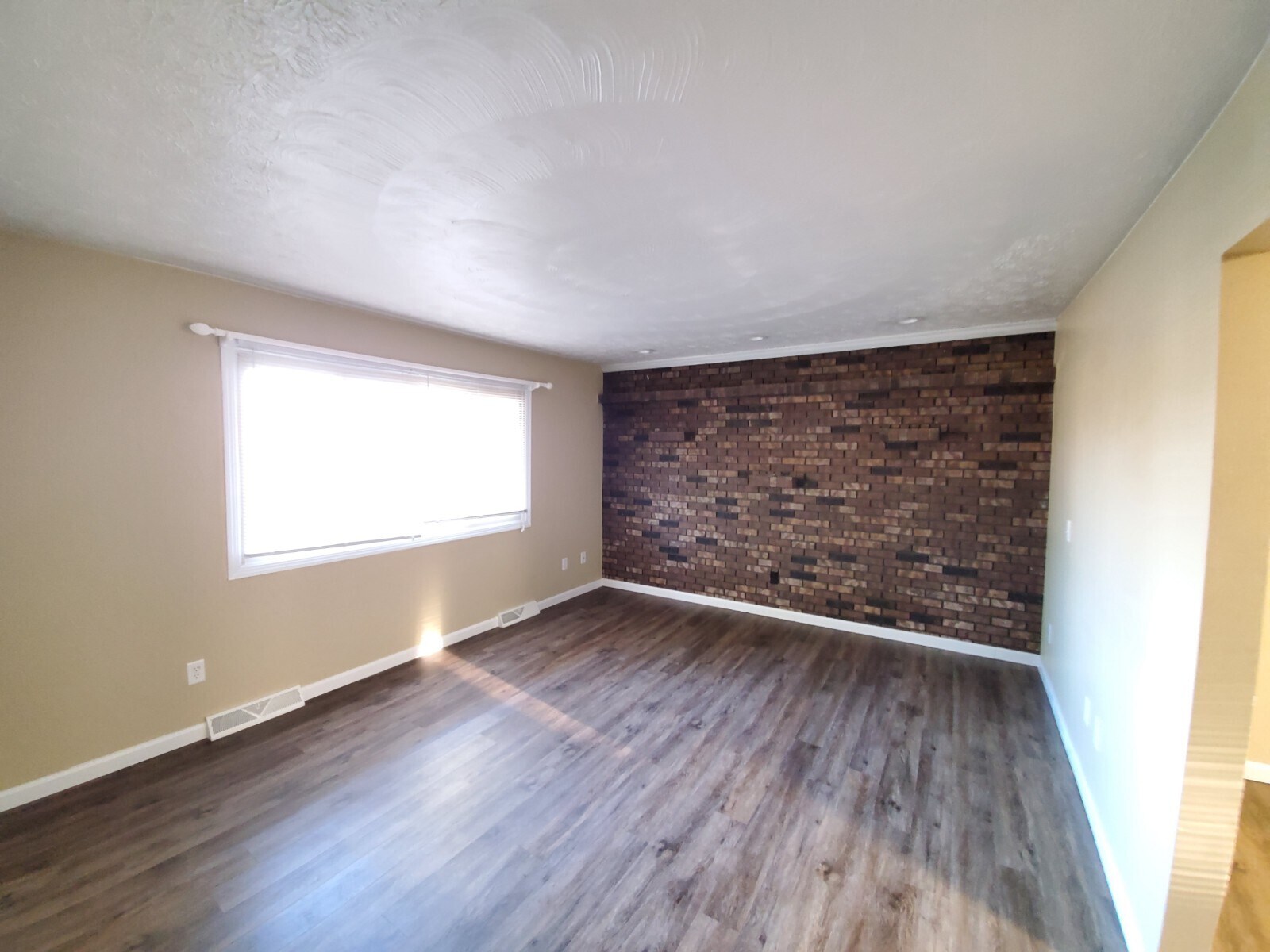 Building Photo - 2513 Zircon St NE