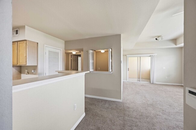 Building Photo - 1195 Villagio Cir