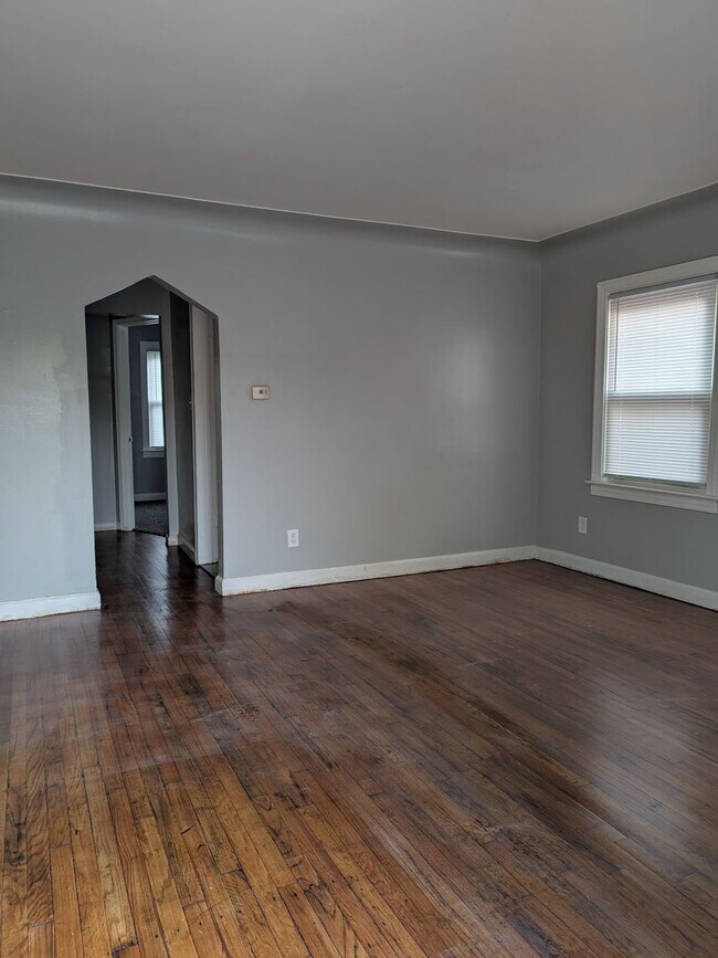 Building Photo - 11285 Christy- 3 BEDS & 1.5 BATH FOR RENT!