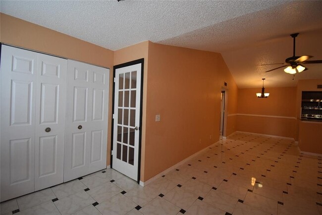 Building Photo - 5160 Conroy Rd