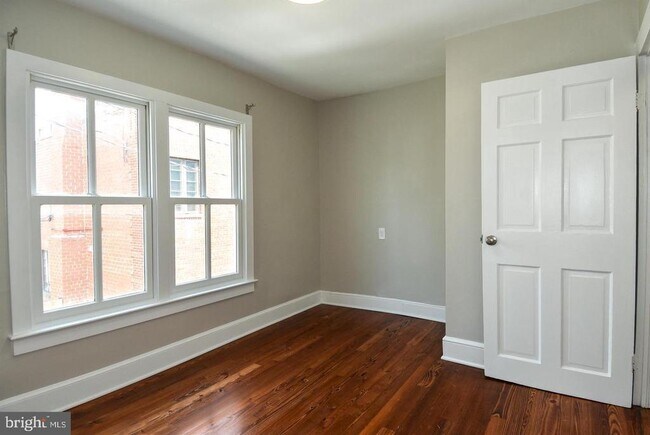 Building Photo - 518 N Patrick St