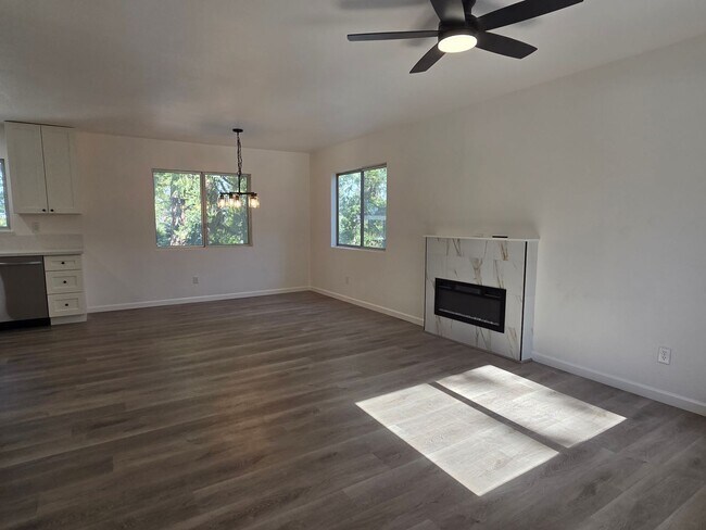 Building Photo - 24508 CA-108