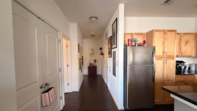 Building Photo - 106 Community Way