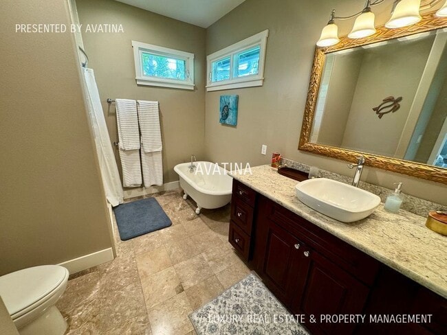 Building Photo - 249 N Kainalu Dr