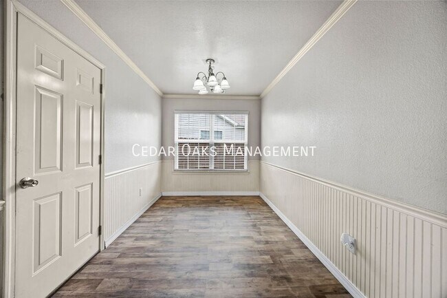 Building Photo - 1308 S C Ct