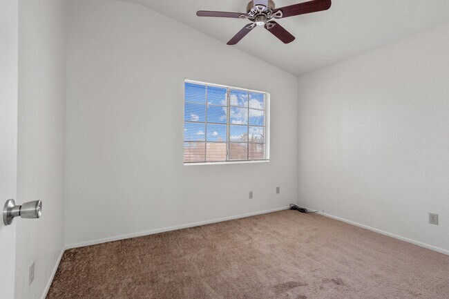 Building Photo - 9413 N Albatross Dr