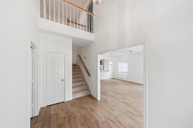 Building Photo - 12431 Pegasus Dr