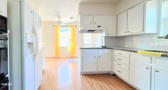 Building Photo - 5455 Kuldell Dr