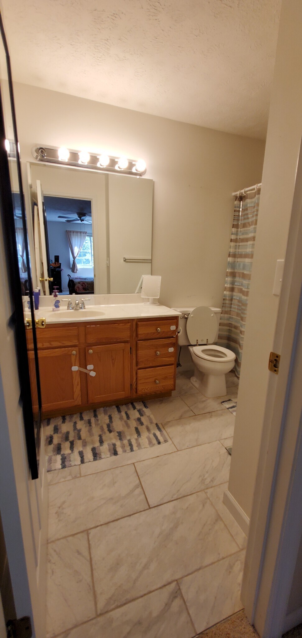 Master Bath Room - 7392 Ridgepoint Dr