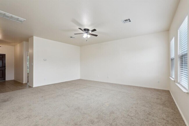 Building Photo - 11725 Timber Heights Dr