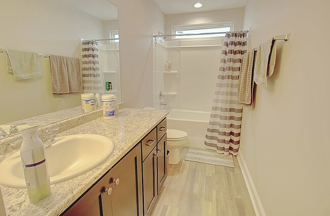 Building Photo - 35 Perlieu Ct