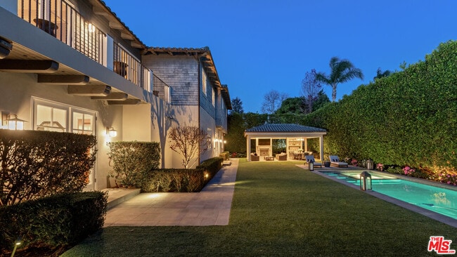 Building Photo - 1064 Amalfi Dr