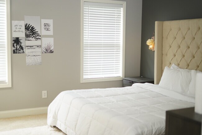 Building Photo - 701 McWilliams Rd SE