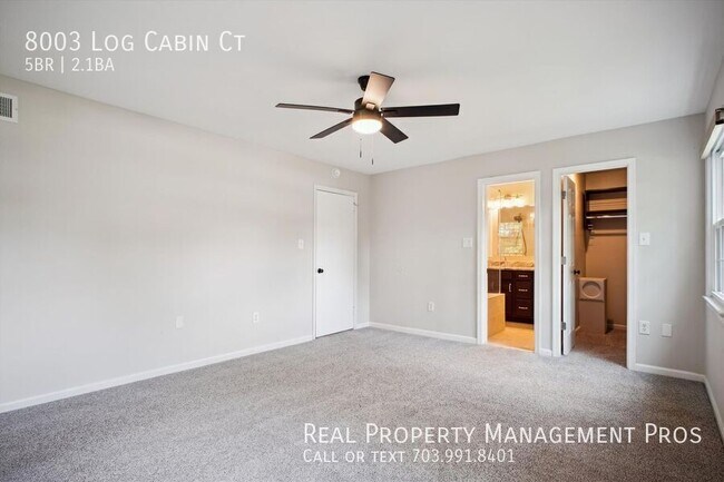 Building Photo - 8003 Log Cabin Ct