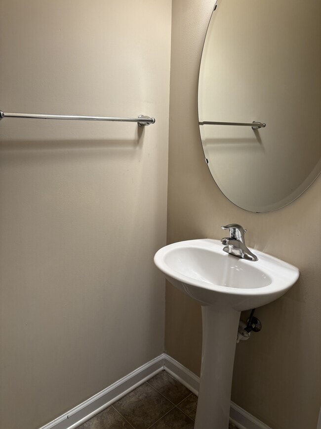 Building Photo - 3605 Landshire View Lane