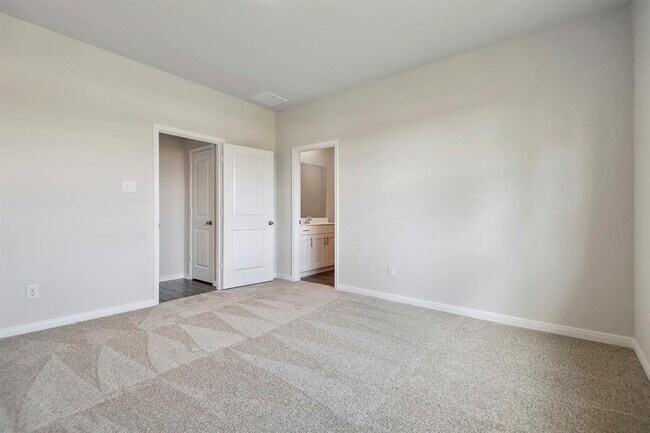 Building Photo - 16430 Blossom Grv Dr