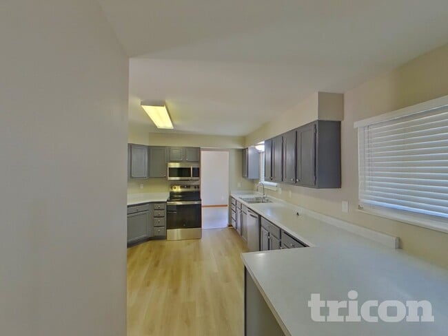 Building Photo - 1040 Catherwood Dr