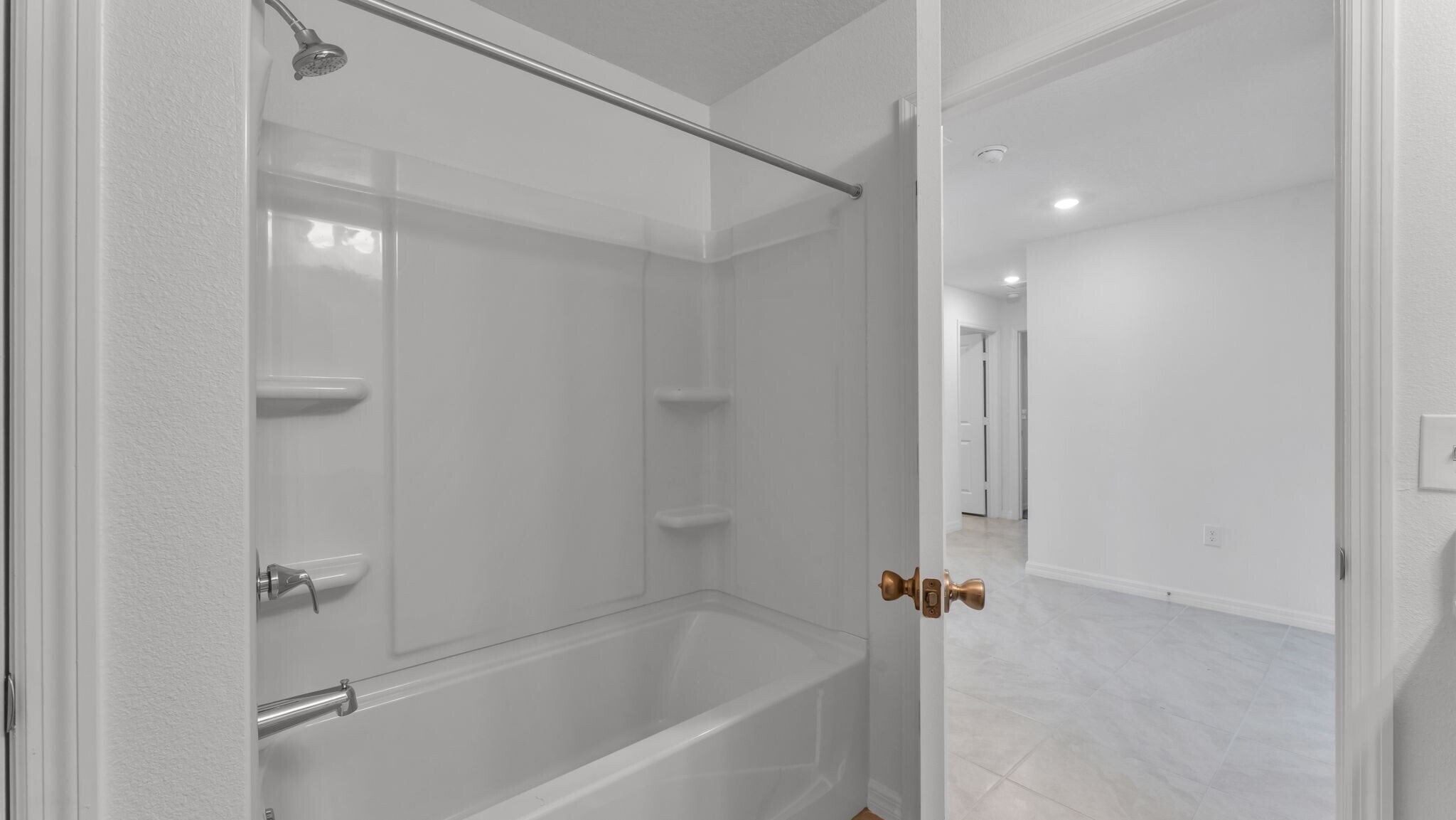 Building Photo - 204 Rivermill Way