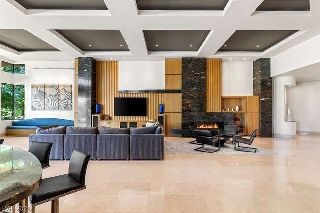 Building Photo - 2 Castle Oaks Ct