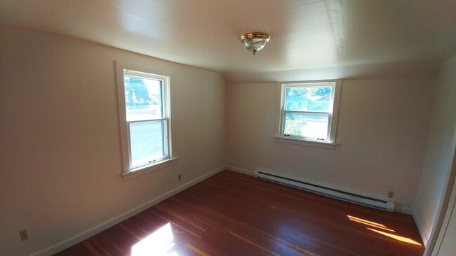 Building Photo - Cute Home With Large Yard