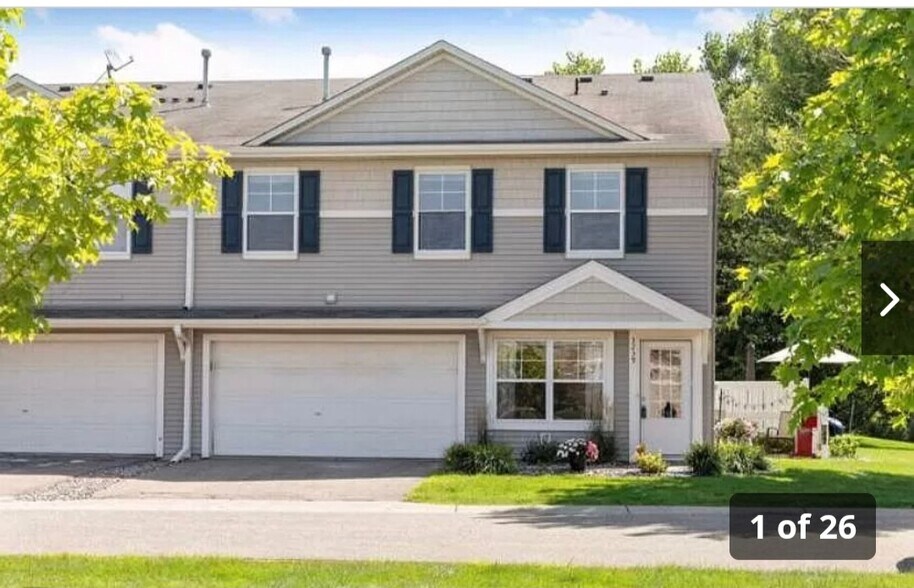 Primary Photo - 3239 Oak View Dr