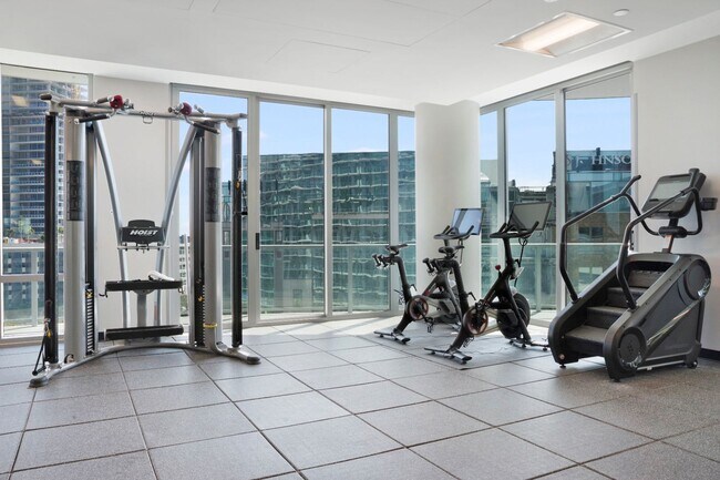 Building Photo - 400 Central Ave