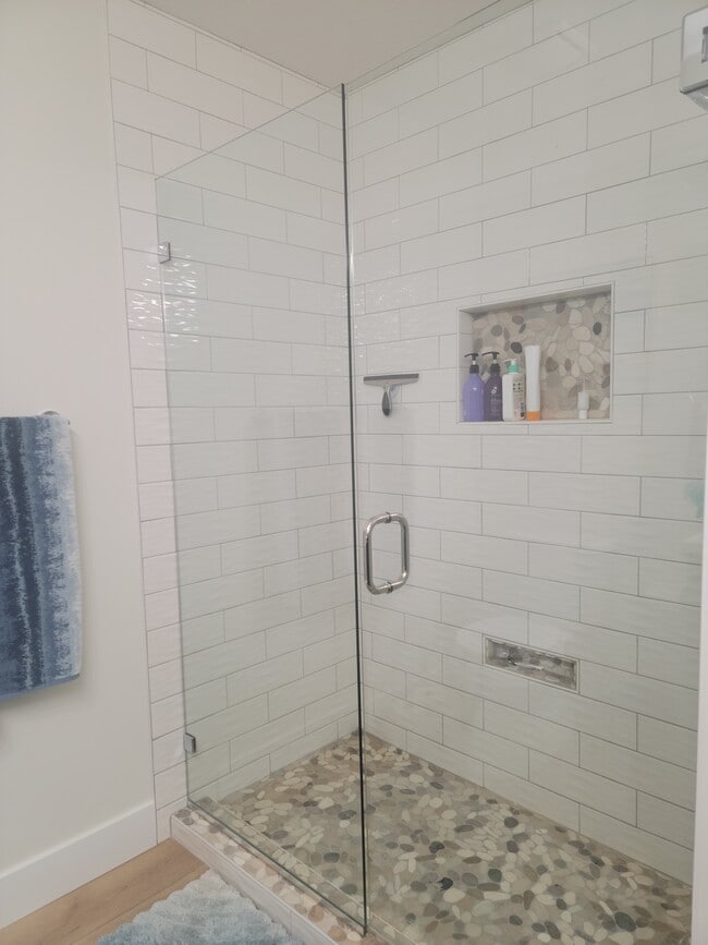 9976 Edgewood Ave 9976 Edgewood Ave Traverse City MI 49685