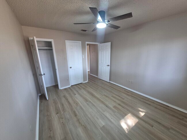 Building Photo - 5209 95th St