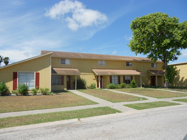Primary Photo - 4206 Walnut Hills Dr