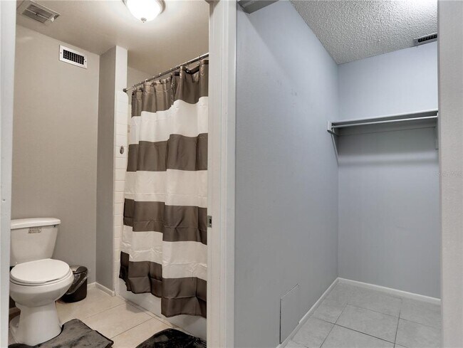 Building Photo - 133 Wild Palm Dr