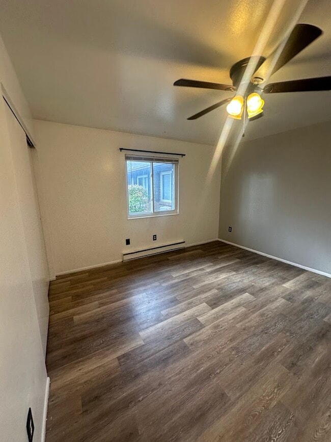 Building Photo - 4365 Powell Rd