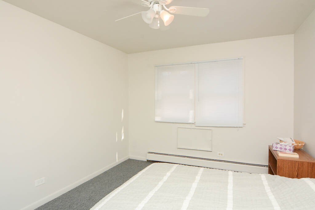 Building Photo - 7319 N Rogers Ave