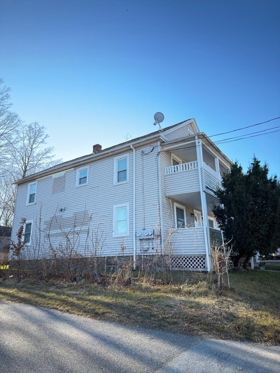 Building Photo - 917 Main St