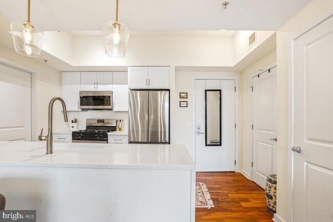 Building Photo - 475 K St NW