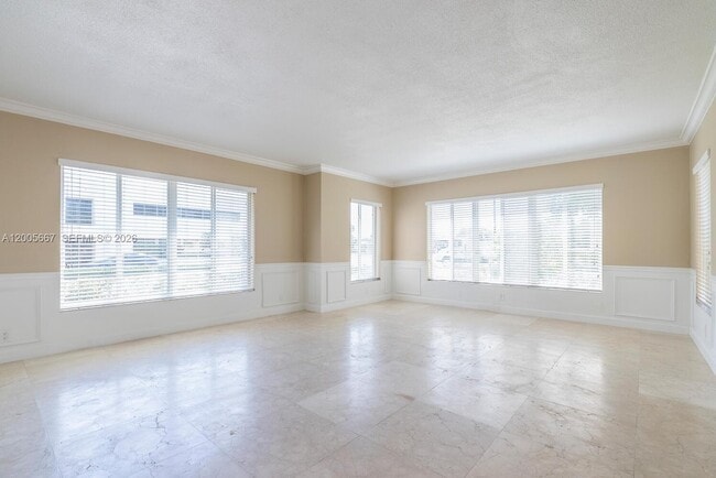 Building Photo - 2890 S Le Jeune Rd