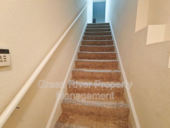 Building Photo - 10075 Gate Pkwy N