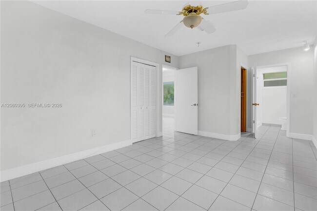 Building Photo - 9441 SW 27th Dr