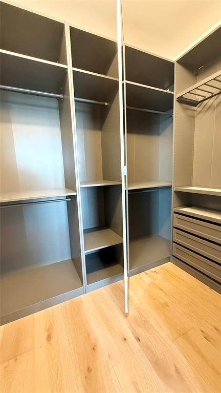 Building Photo - 610 Davis St