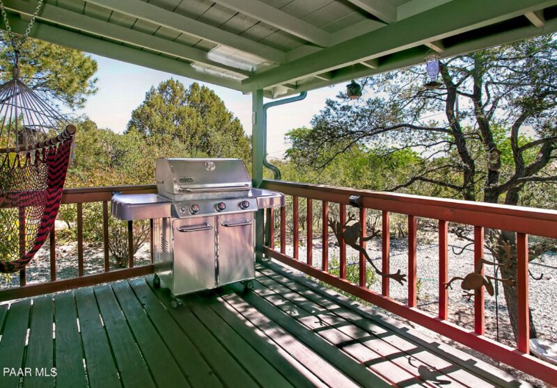 Building Photo - 725 Meadowlark Ln