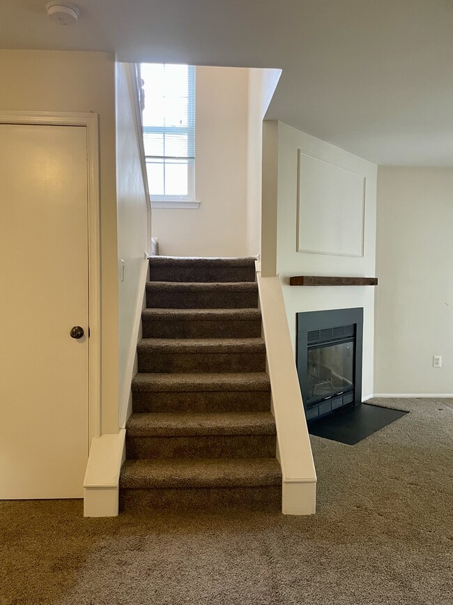 Building Photo - 62 Winstead Dr