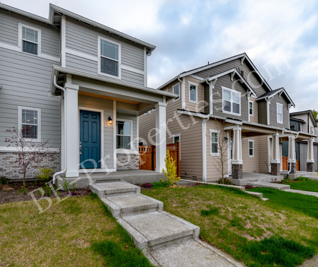 Building Photo - Lovely Tehaleh 3 bedroom