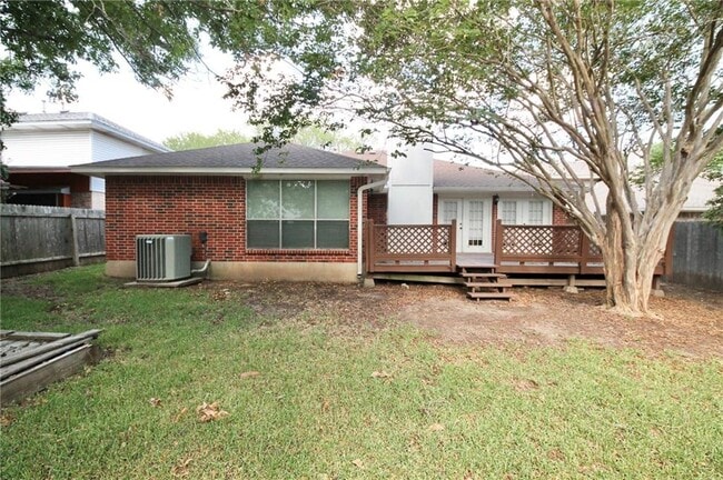 Building Photo - 8009 Cahill Dr