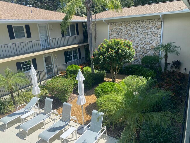 Building Photo - 800 Coquina Ln