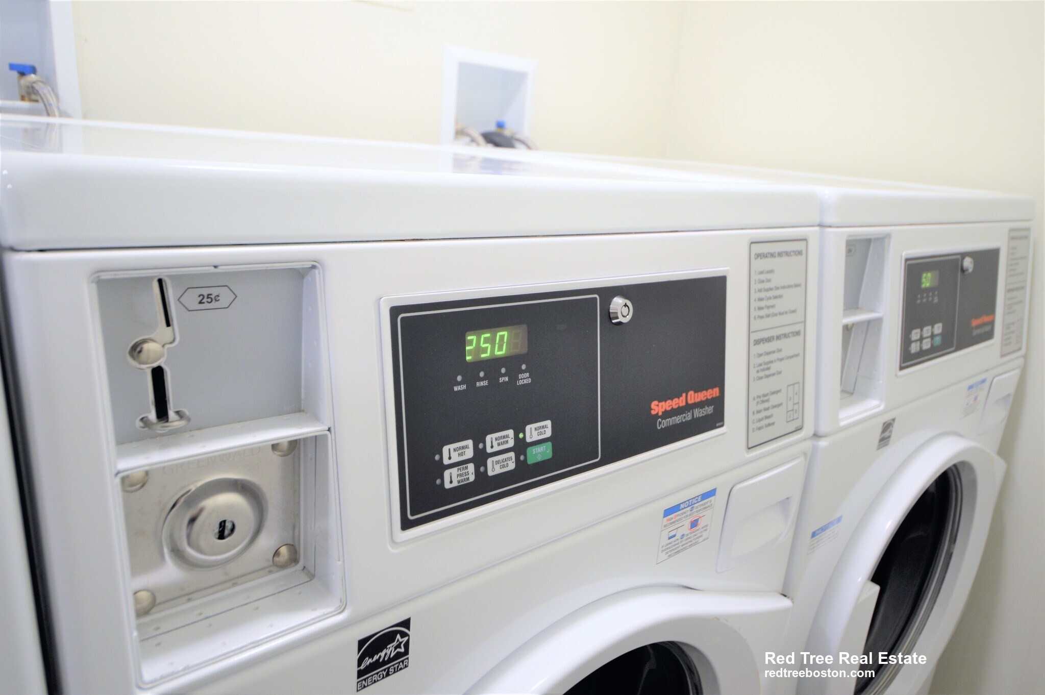 Building Photo - 35 Belmont St