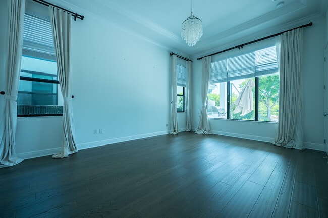 Building Photo - 13026 Artisan Cir