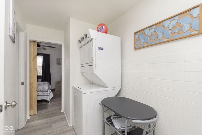 Building Photo - 5348 Winthrop Ave