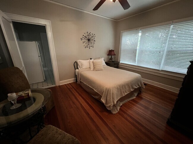 Building Photo - 1313 N Gadsden St