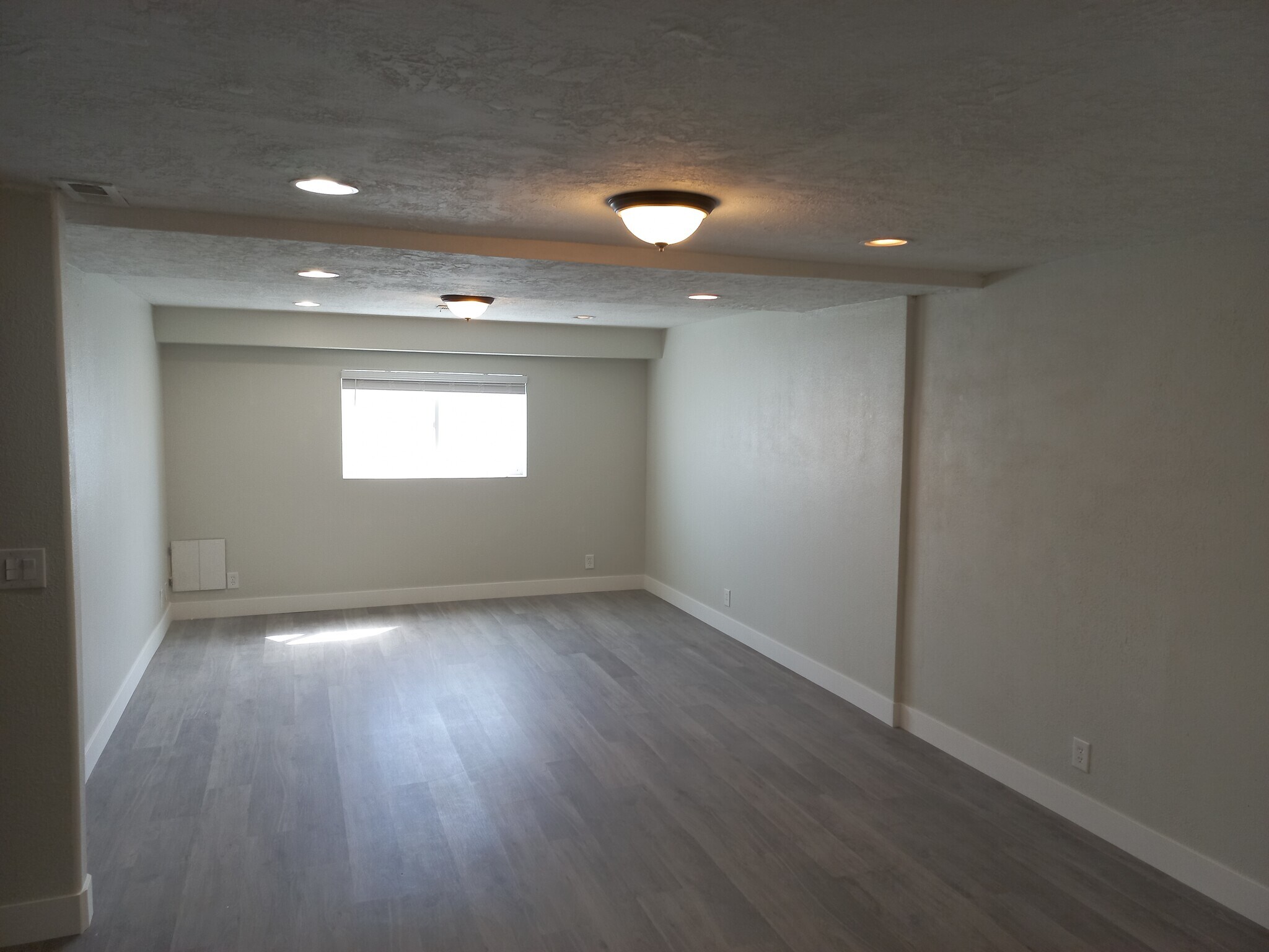 Building Photo - 5256 W 3830 S