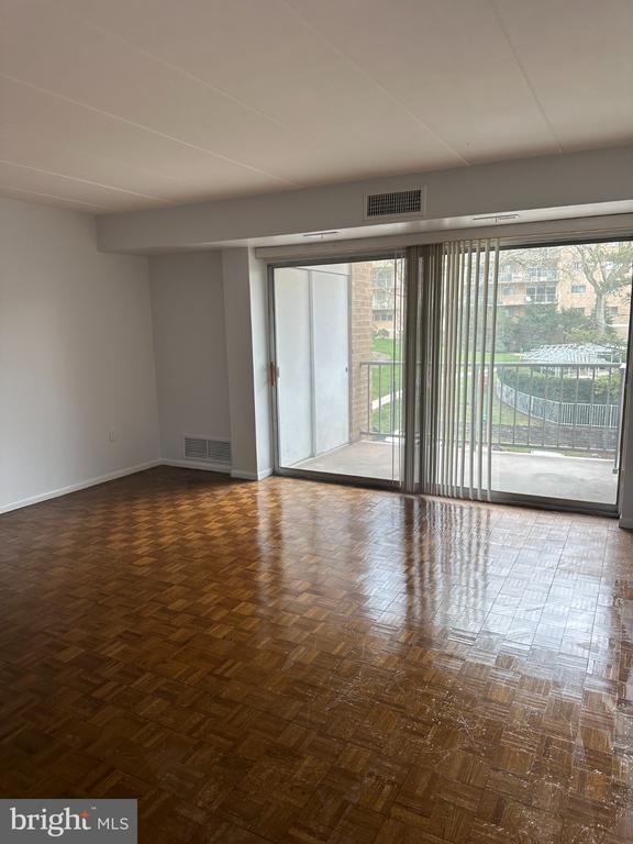 Building Photo - 100 West Ave